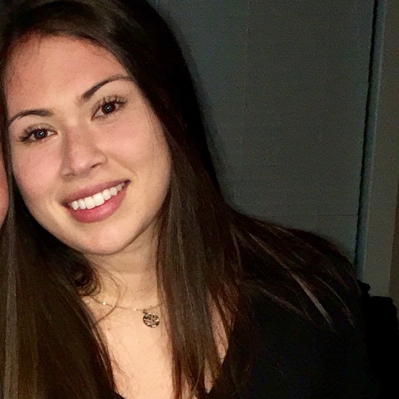 Meet your Posher, Erin - Picture 1 of 1